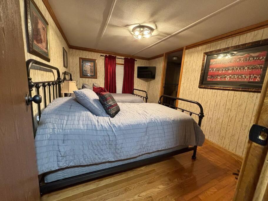 Bourbon Trail Hideaway Villa Frankfort Eksteriør billede